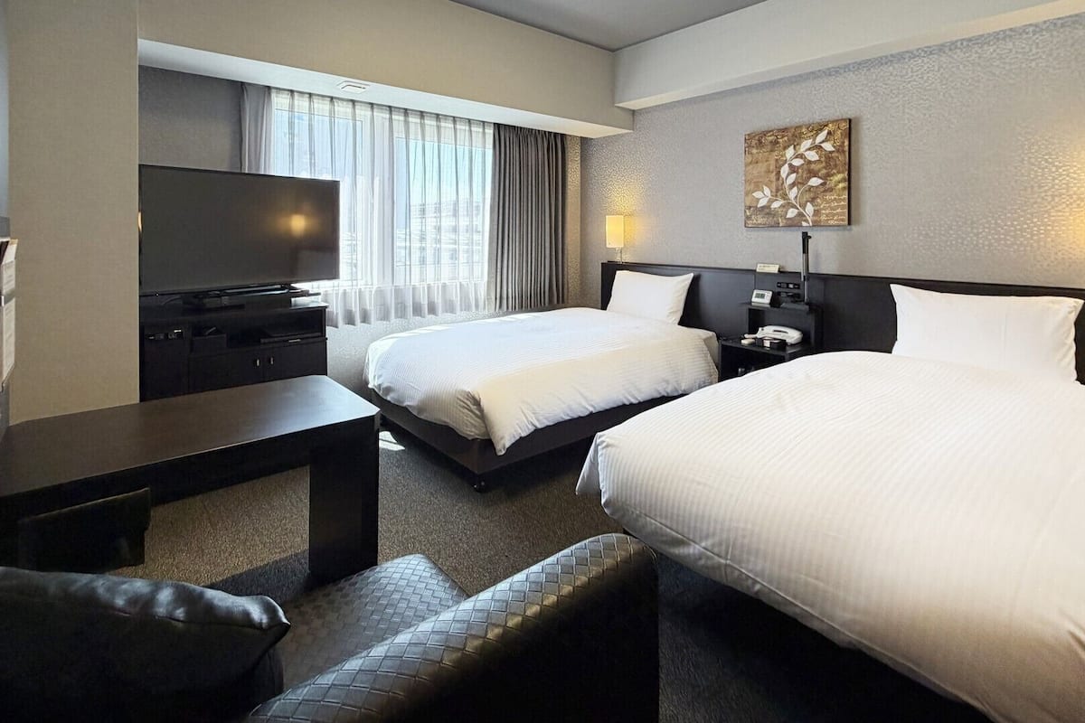 Desk, free WiFi, bed sheets