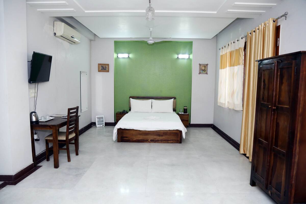 Executive Room | Free WiFi