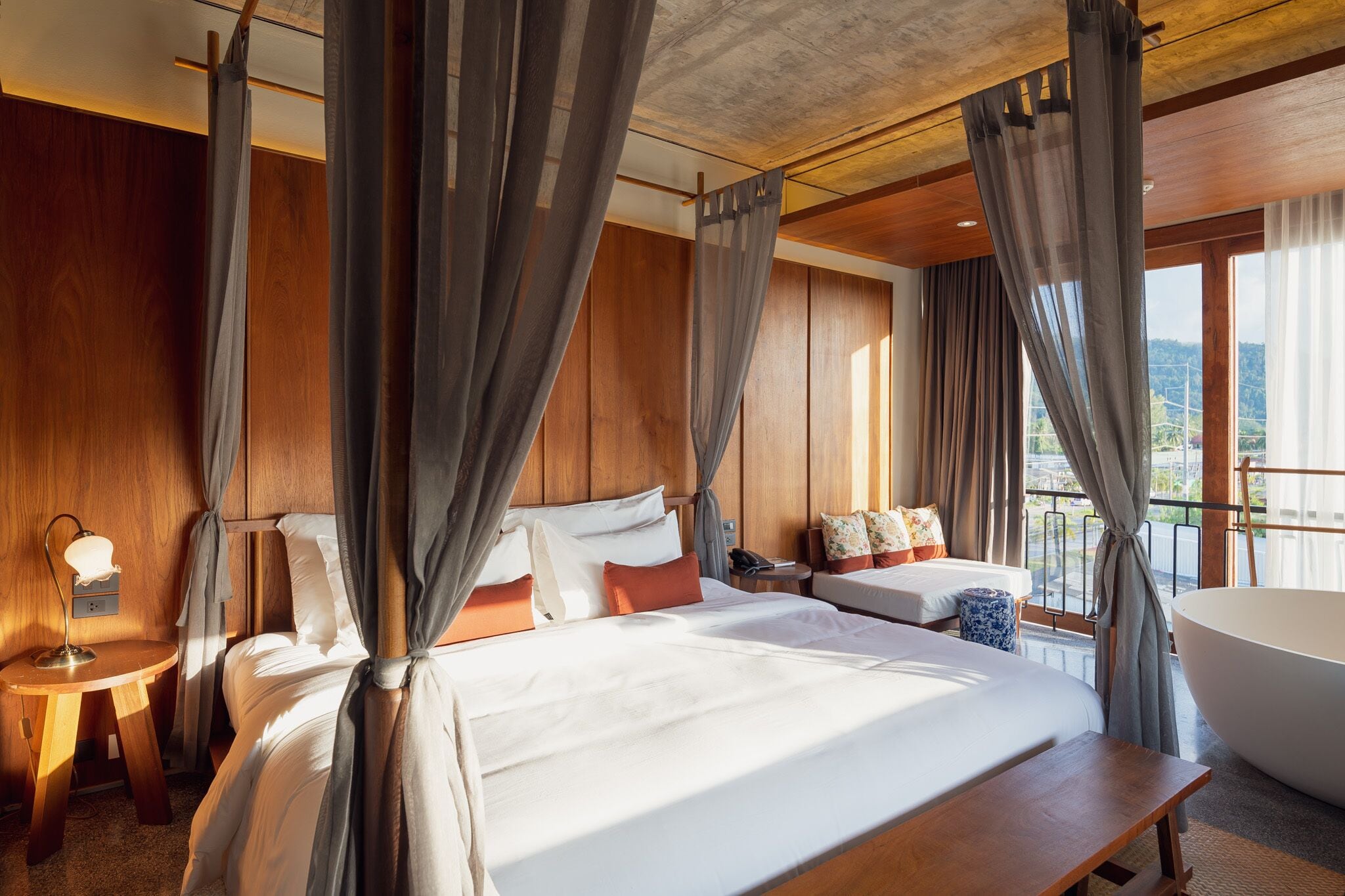 deluxe with bathtub type-b | 1 bedroom, premium bedding, down duvets, free minibar items