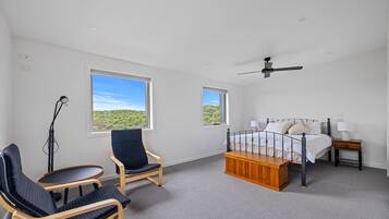 Panoramic Apartment, 2 Bedrooms, Non Smoking, Partial Ocean View | Individually decorated, individually furnished, iron/ironing board