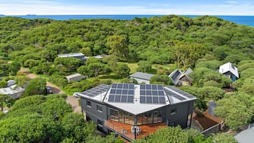 Appartamento panoramico, 2 camere da letto, non fumatori, vista oceano parziale | Terrazza/patio