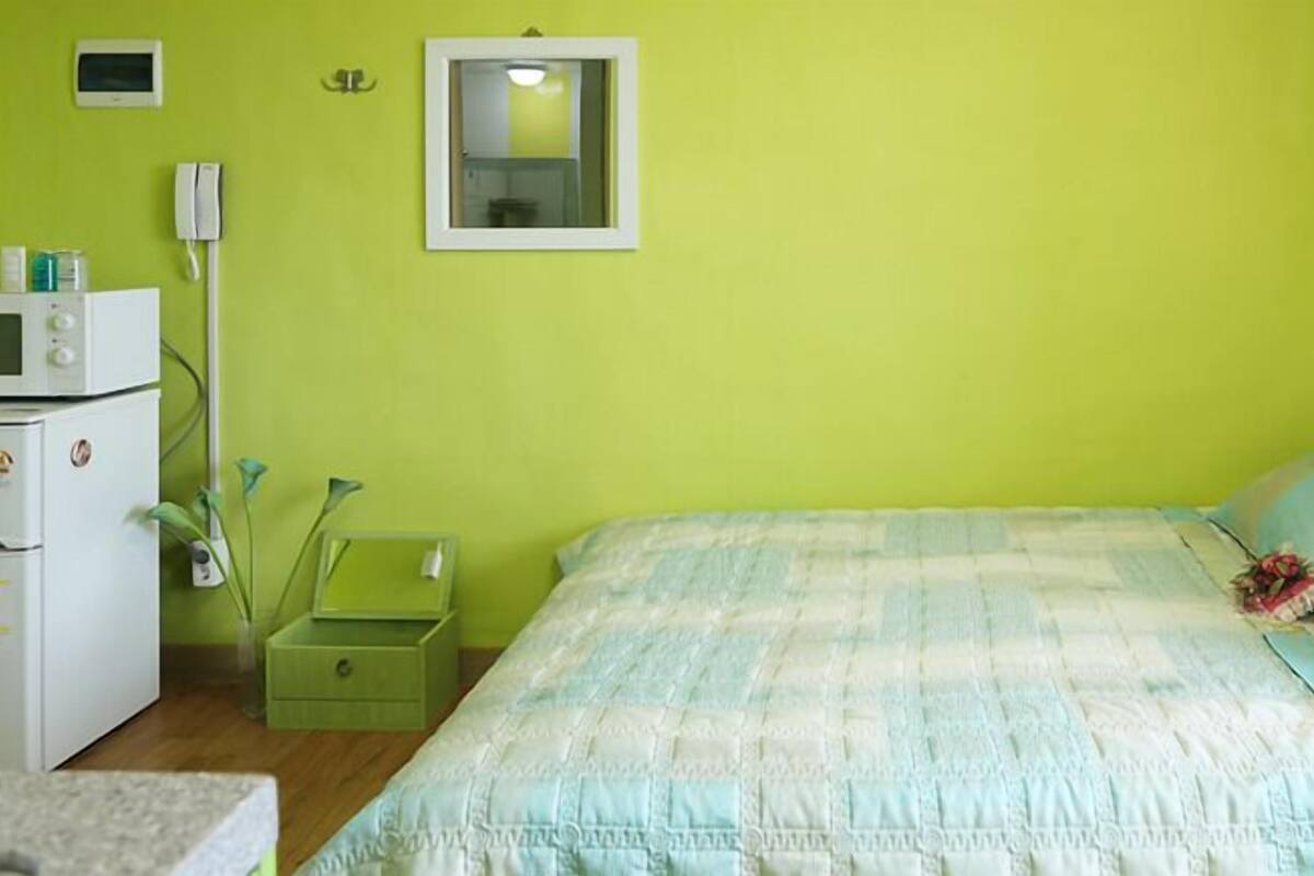 Room (2F Green #1, #2, 3F Pink #1, #2) | WiFi (free), individually decorated
