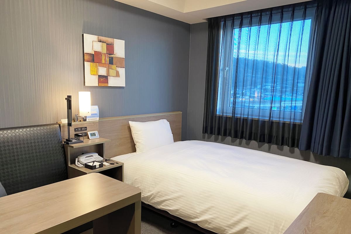 Comfort Single Room, Non Smoking | Desk, free WiFi, bed sheets