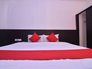 Standard Double Room, 1 King Bed - OYO 43960 Laksamana Executive & Boutique Hotel (Tawau)