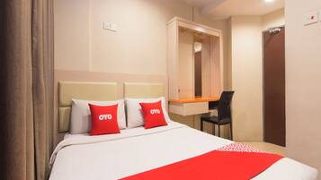 Deluxe Double Room, 1 Katil Raja (King) | Meja, ruang kerja komputer riba, Wi-fi percuma, cadar katil