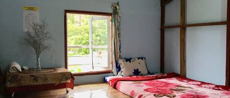 Single Room, Shared Bathroom, Garden View (1st Floor) | Free WiFi