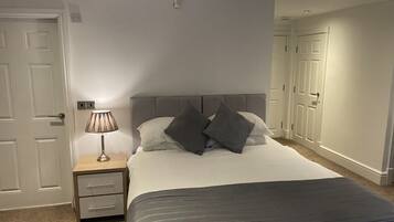 Apartment, Ensuite, Courtyard View | 1 bedroom