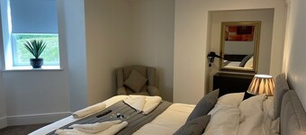 Beach House Courtyard 1 bed