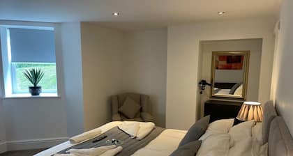 Beach House Courtyard 1 bed