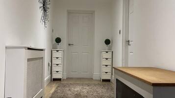 Apartment, Ensuite, Courtyard View | Lobby