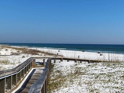 Tropical Zen Garden & Cottage Oasis Bliss!