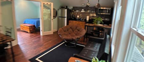 1 habitación, escritorio, tabla de planchar con plancha y wifi gratis