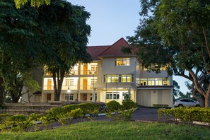 Front of property - Golf Lane Hotel (Masaka)