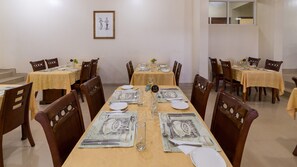Frühstück, Mittagessen und Abendessen