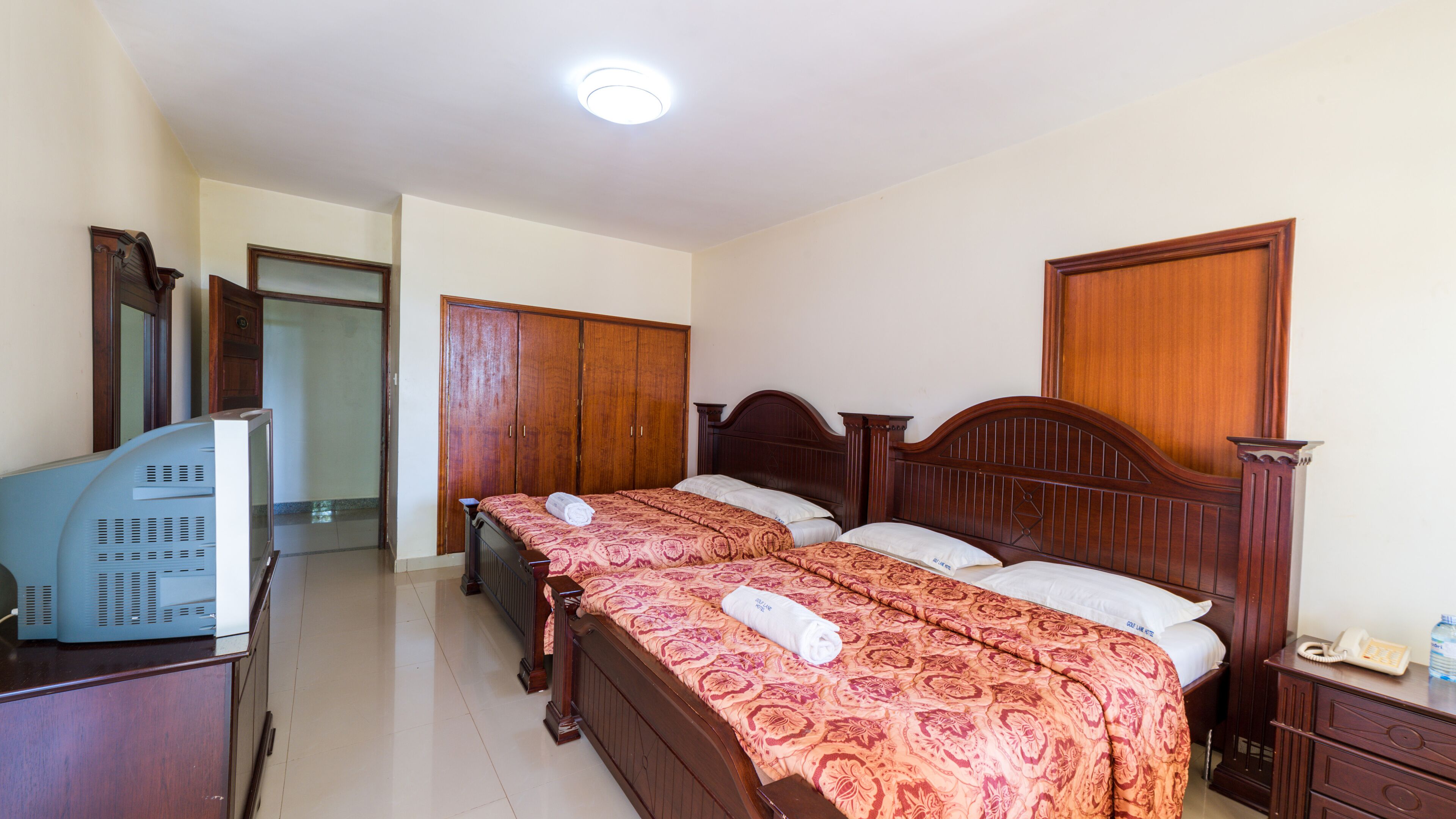 Deluxe Twin Room | Desk, laptop workspace, free WiFi, bed sheets