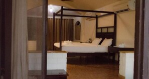 1 bedroom, desk, free WiFi, wheelchair access