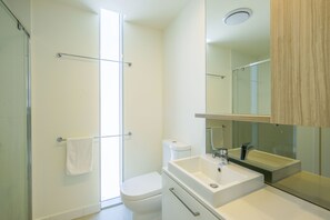 Apartment 11107 - 2 bedrooms 1 bathroom in Newstead | Bathroom