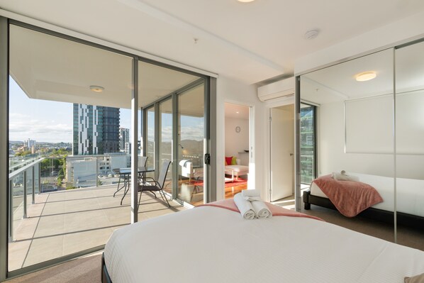 Apartment 10808 - 2 bedrooms 2 bathrooms - Sofun Apartment on Edmondstone St (South Brisbane)