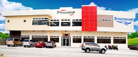 Fassade der Unterkunft. Brownwood Resort & Hotel