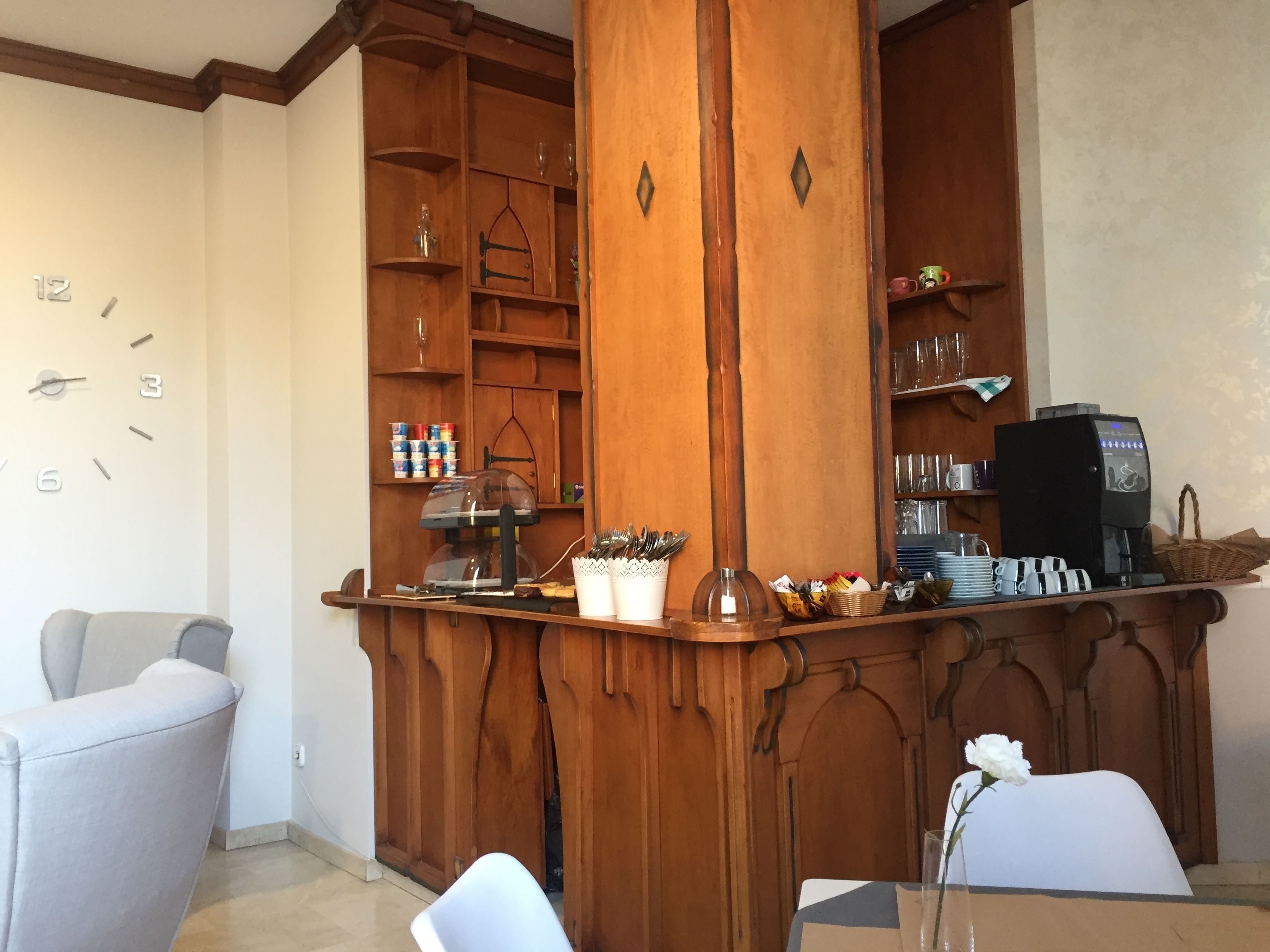 Daily buffet breakfast (EUR 6.5 per person)