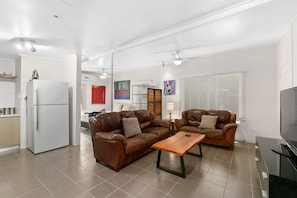 3 Bedrooms Tropical House plus Private Bungalow | Living area - Tropical 3 Bedroom House, Pool plus 4th Bedroom Bungalow (Whitfield)