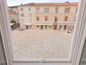 Appartement | Uitzicht op de binnenplaats