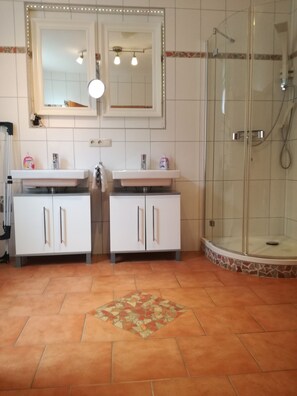 Rumah, 3 kamar tidur | Kamar mandi | Handuk