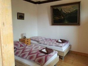 House, 3 Bedrooms | 3 bedrooms, free WiFi, bed sheets