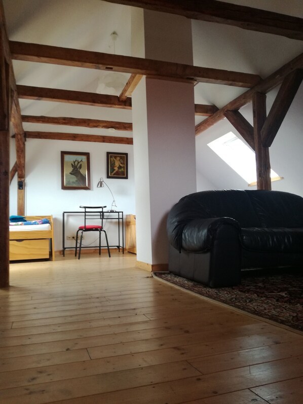 House, 3 Bedrooms | Living area | Flat-screen TV