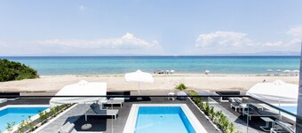 Crystal villas & suites