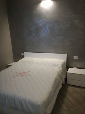 Quarto família, quartos conectados | Roupas de cama antialérgicas, edredons de pluma