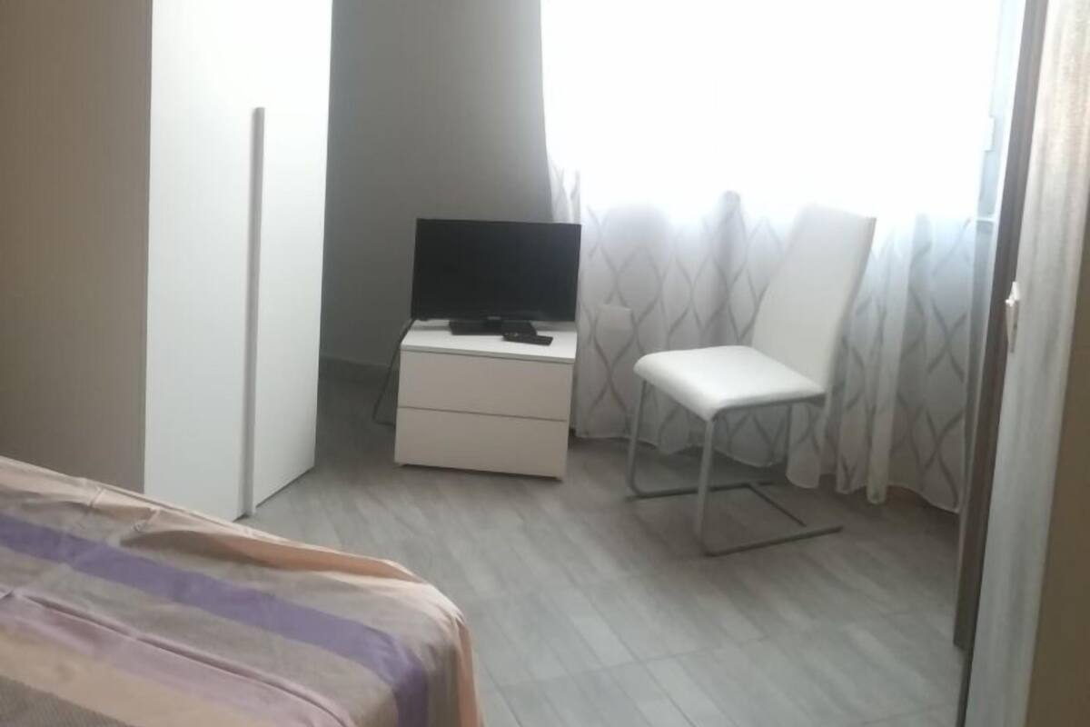 Habitación doble, vista al patio | Servicios de la habitación