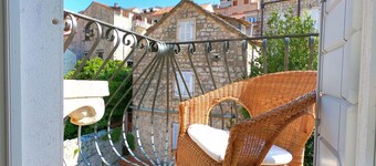 Historic Piazza House & Romantic Garden