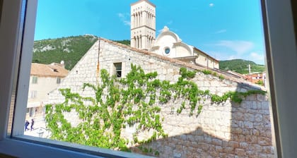 Historic Piazza House & Romantic Garden