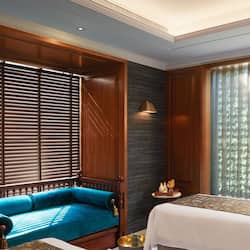Couples treatment room(s), sauna, steam room, body treatments