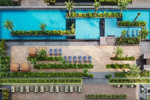 Outdoor pool, open 7:00 AM to 8:00 PM, sun loungers - The Ritz-Carlton, Pune (Pune)