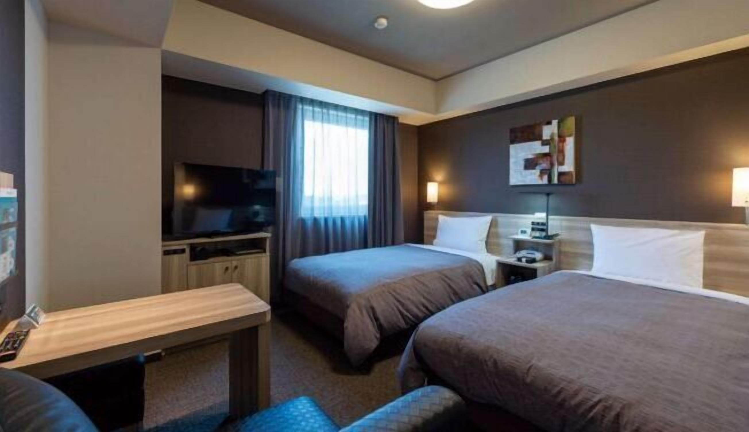 واي فاي مجانًا وملاءات أسرّة