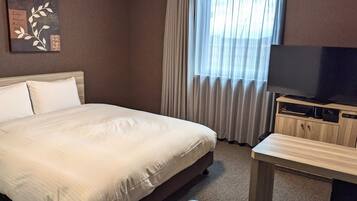 Skrivebord, wi-fi (inkludert) og sengetøy