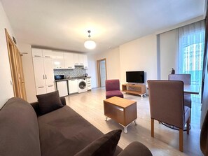 Comfort Apartment, 1 Queen Bed with Sofa bed, City View | Desk, laptop workspace, blackout curtains, soundproofing - Şeker Apartments (Tuzla)