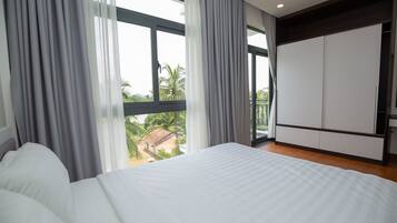 Chambre Double Familiale, vue fleuve (M1)