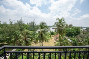 Habitación doble familiar, vista al río (M1) | Vista del balcón