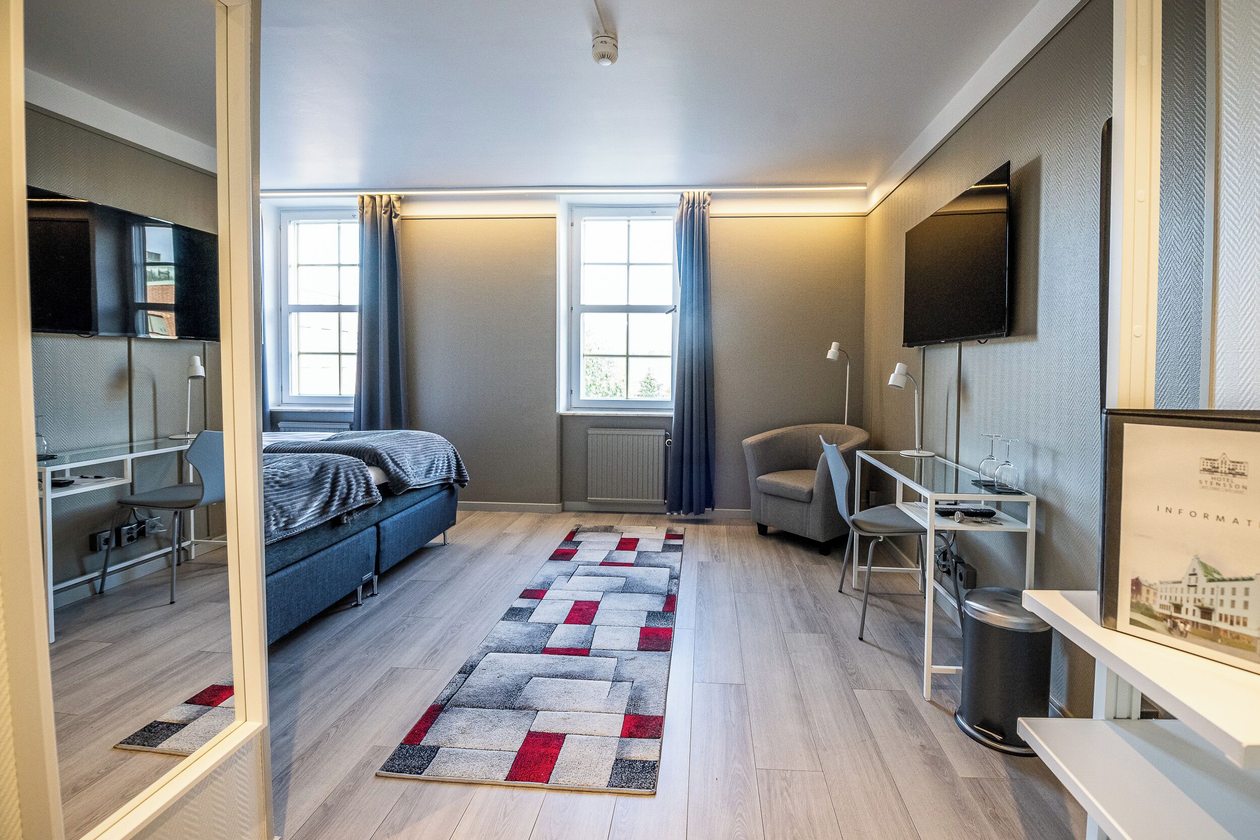 Double Room, City View | Desk, laptop workspace, blackout drapes, cribs/infant beds