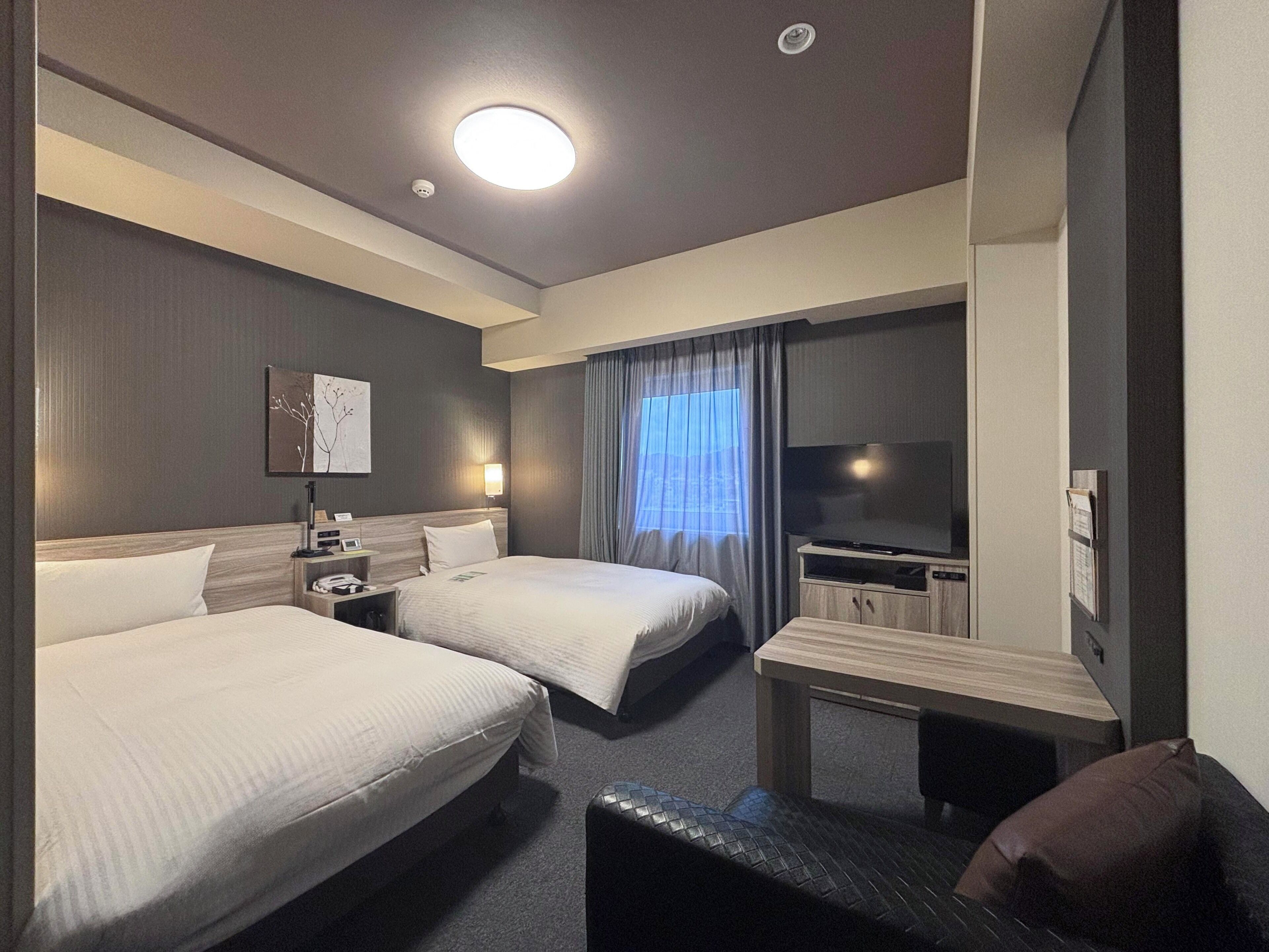 Desk, free WiFi, bed sheets