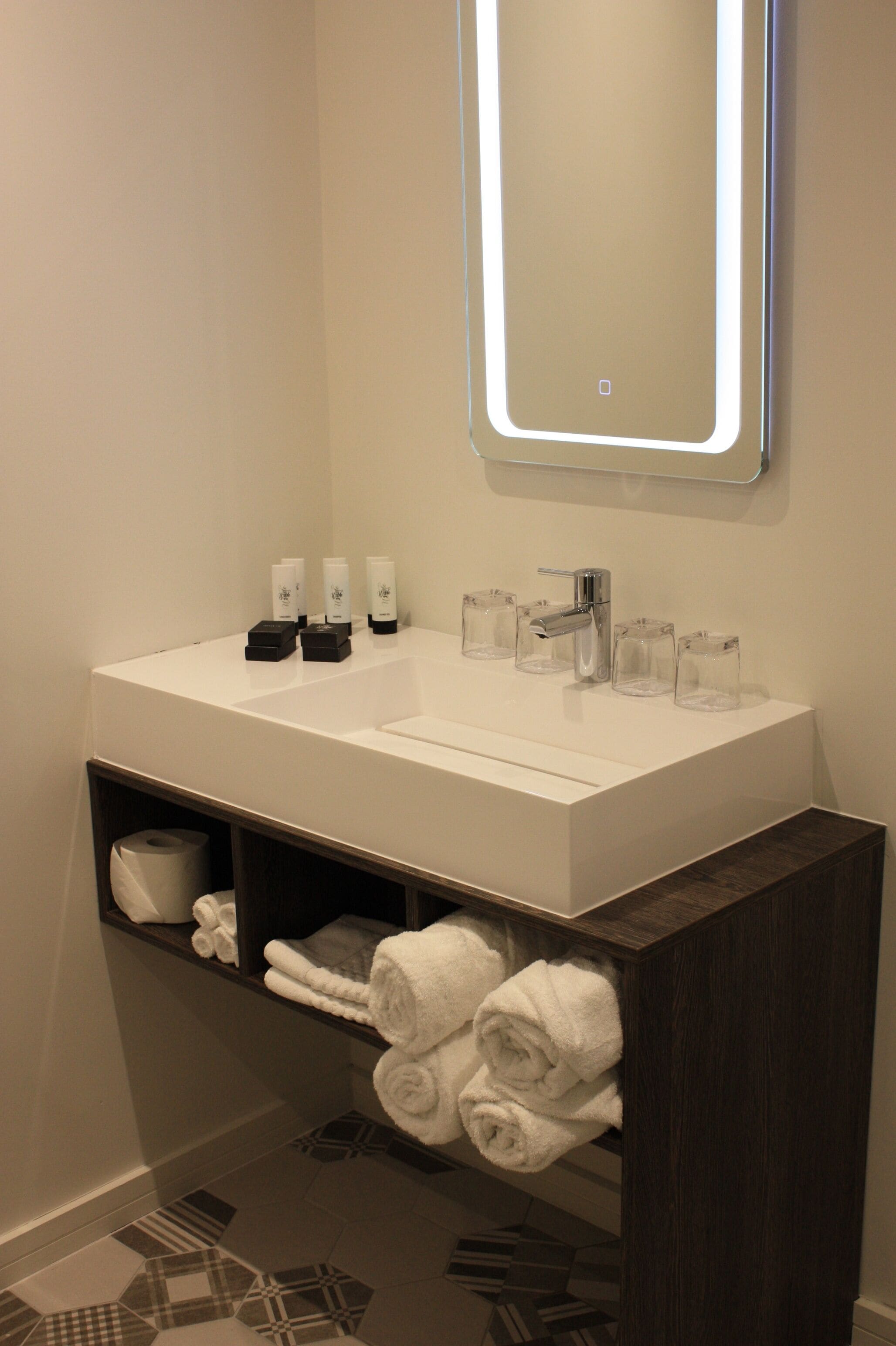 dingle double | bathroom sink