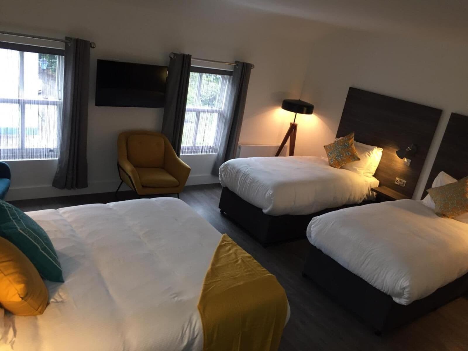 individually decorated, individually furnished, desk, soundproofing