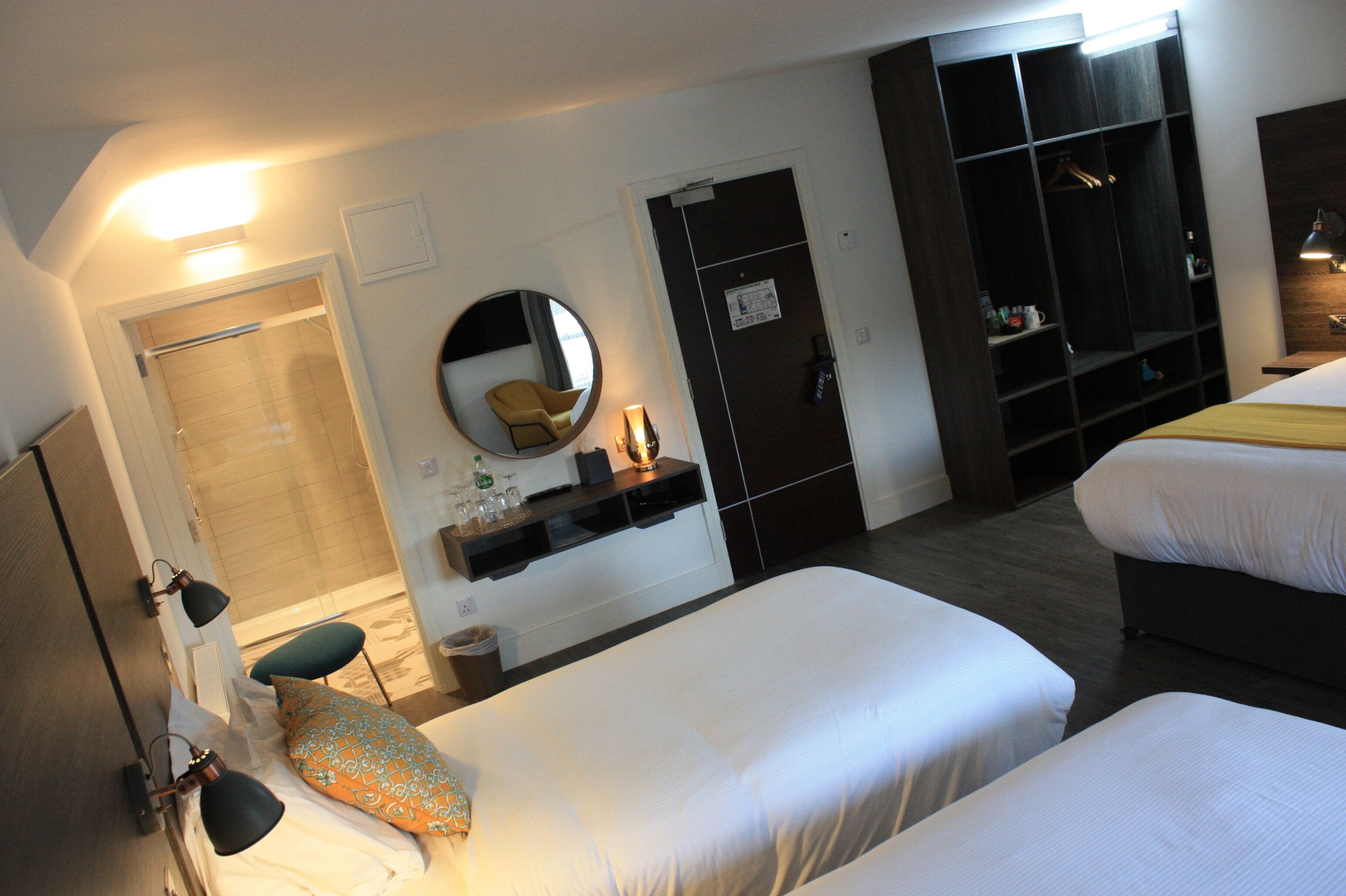 individually decorated, individually furnished, desk, soundproofing