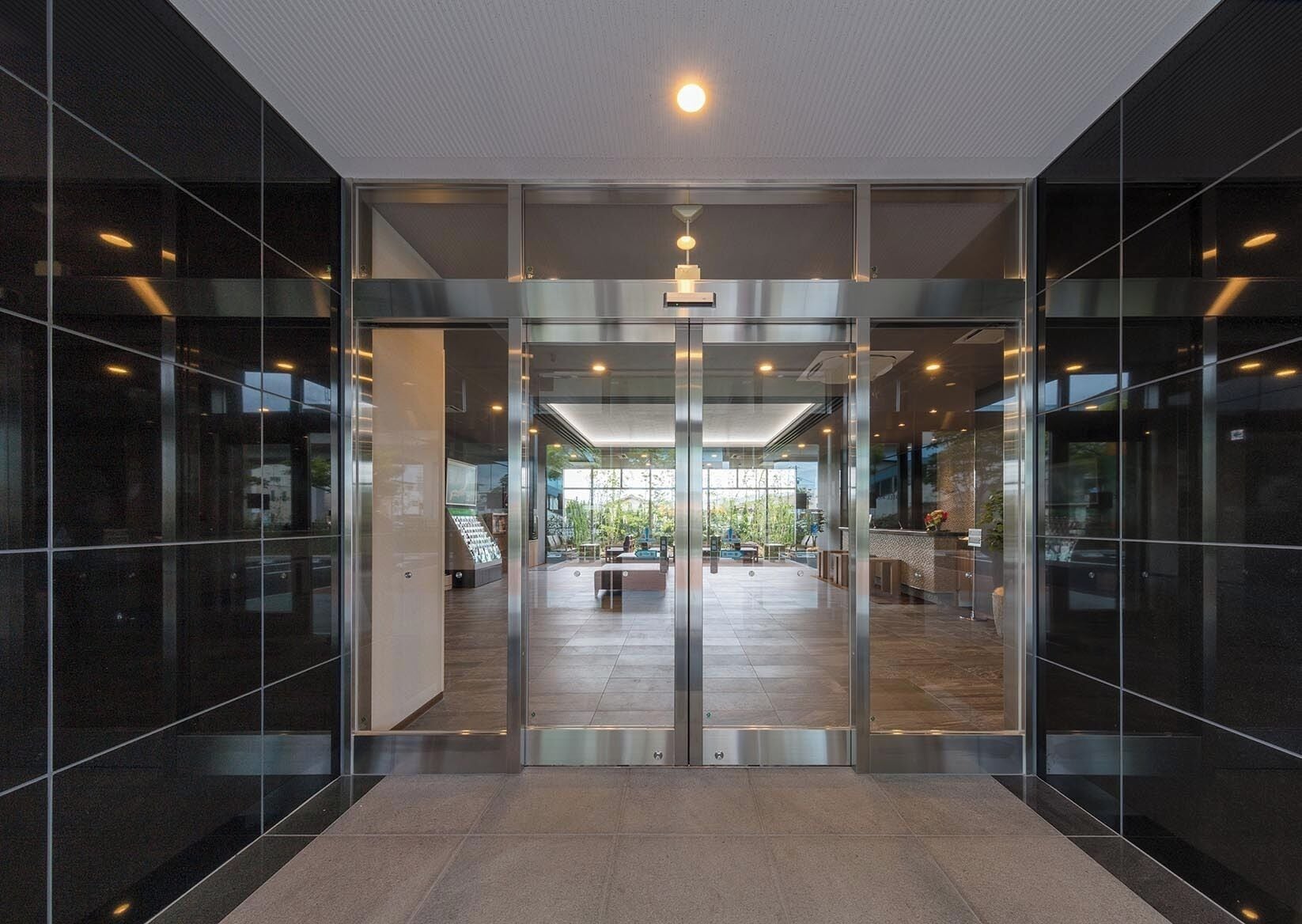 内部エントランス