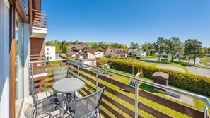 อพาร์ทเมนท์ (49) | ระเบียง