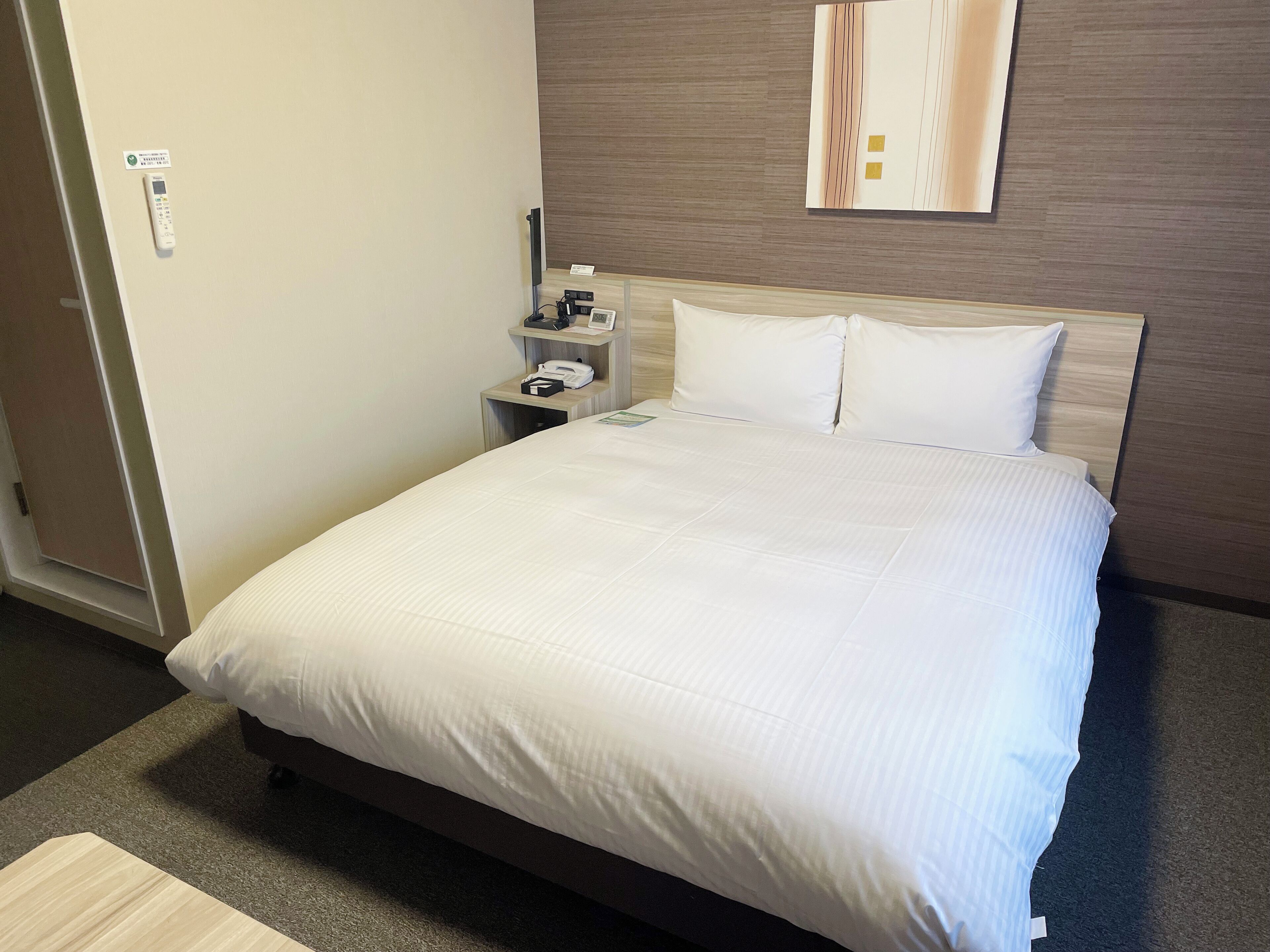 standard double room, non smoking | desk, free wifi, bed sheets