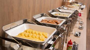 Free daily buffet breakfast